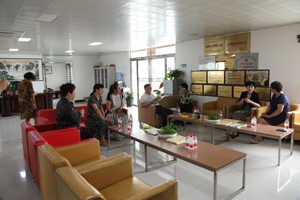 河南省妇联副主席崔爱兰莅临河南天成鸽业开展调研工作