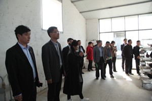 舞钢市副市长李庆豪带队各县区领导莅临天成鸽业产业科技园观摩调研