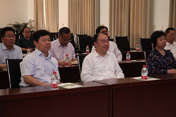 省人大常委会副主任徐济超对河南天成鸽业发展情况表示肯定